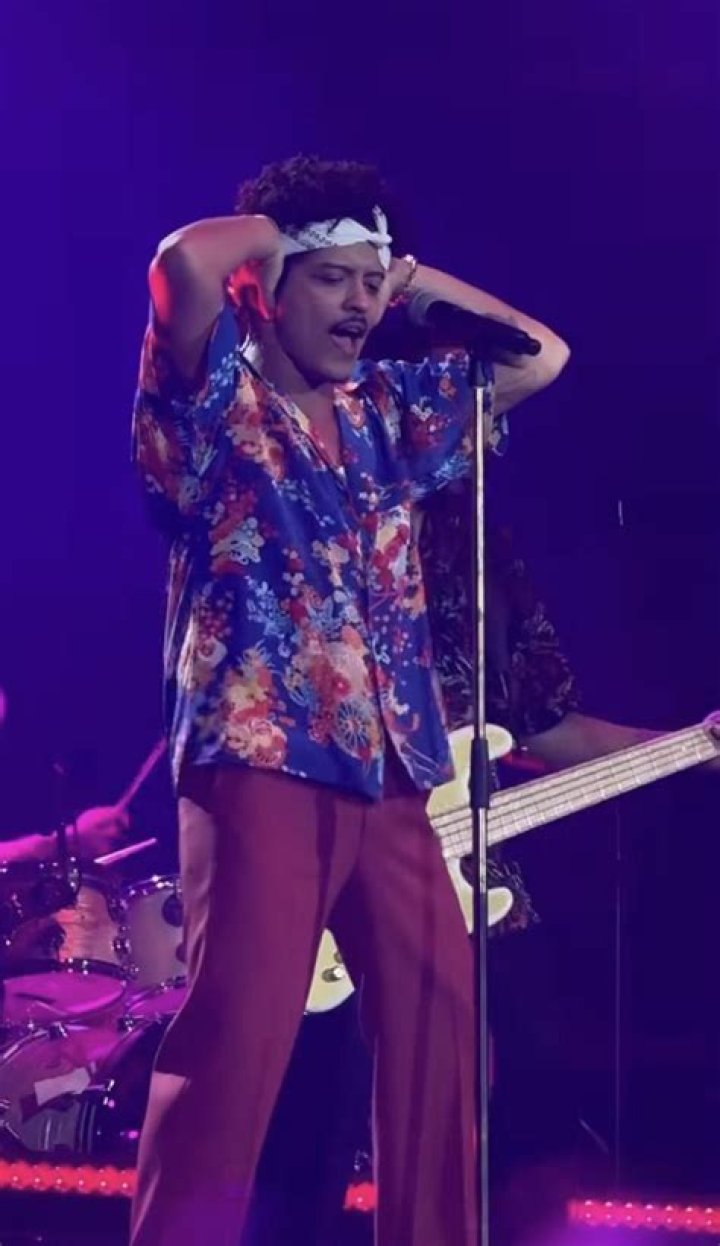 Perfect Music, Bruno Mars, Man Alive, Hubby, Hooligan, Inspiring People