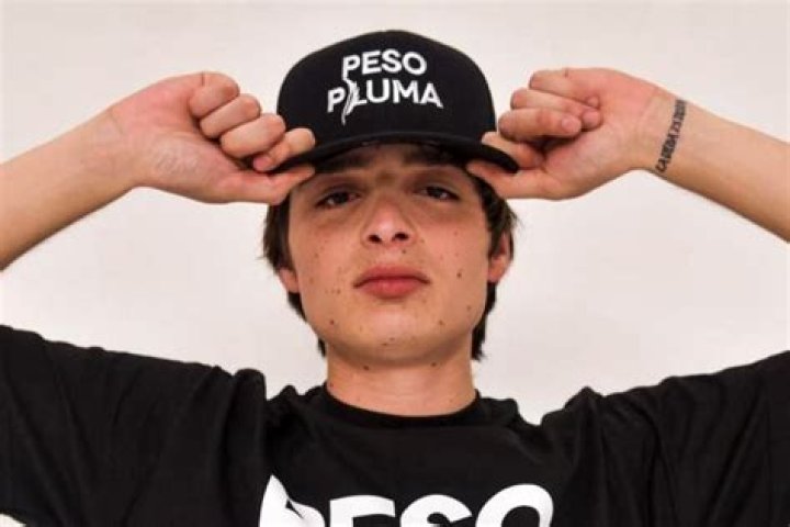 Peso Pluma (Singer) Age, Wiki, Real Name, Concerts, Photos, Family