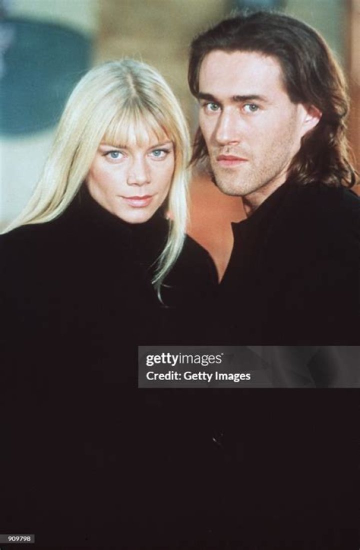 PETA WILSON & ROY DUPUIS LA FEMME NIKITA (1997 Stock Photo, Royalty