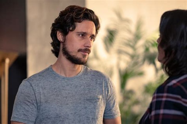 Peter Gadiot Profile Images — The Movie Database (TMDb)