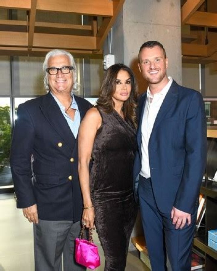 Peter Georgiopoulos, Kara Young's Husband