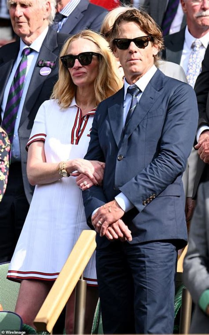 Phinnaeus Moder [2024 Update] Julia Roberts, Twin & Net Worth