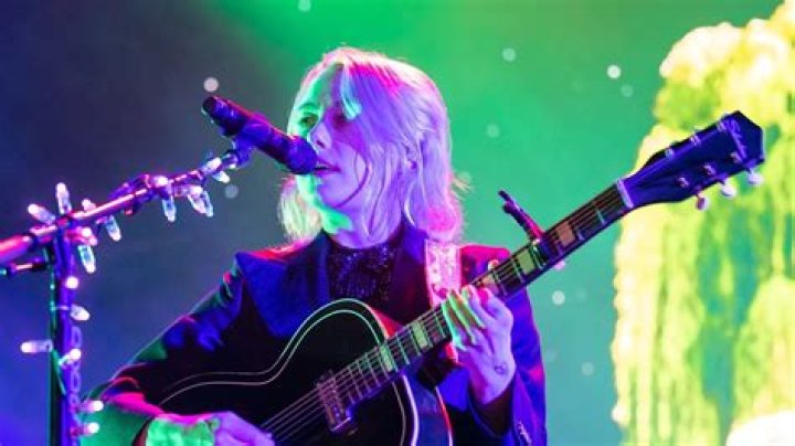 Phoebe Bridgers Led A 'F*ck The Supreme Court' Chant & Artists Didn't