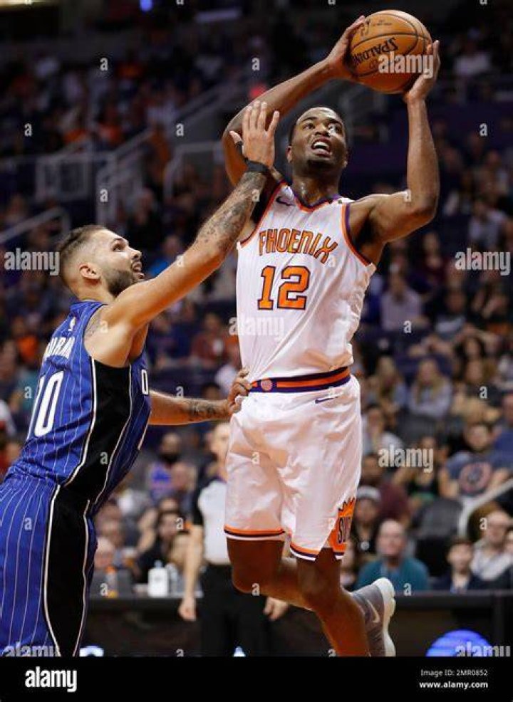 Phoenix Suns forward T.J. Warren is a quiet role model for teammates