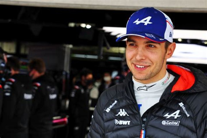 Photo 10 11/20 Esteban Ocon (environ 5,6 millions d'euros