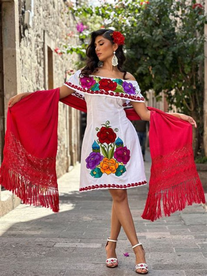 Photo Mexican women, Mexican fashion, Mexican dresses