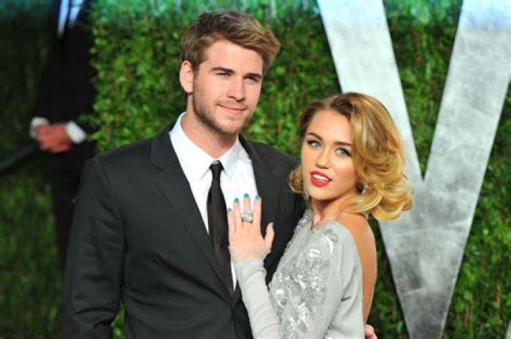 Photo miley cyrus liam hemsworth billboard music awards 10 Photo