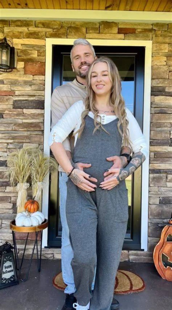 PHOTOS New pregnant Maci Bookout baby bump pics, video interview