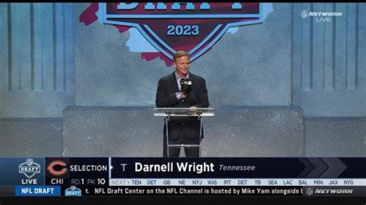 Pick announcement Bears select Darnell Wright