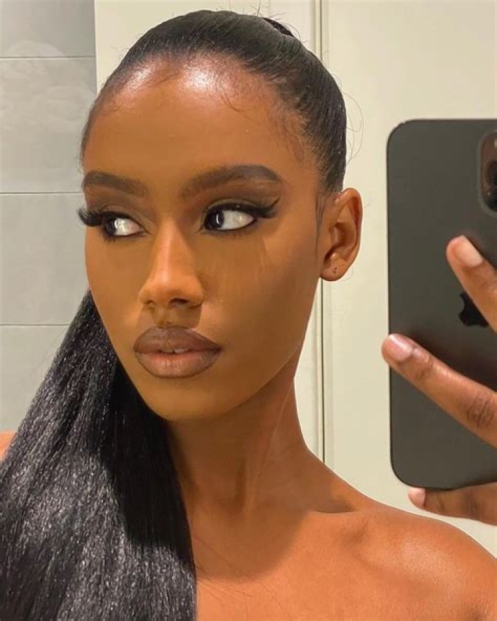 Picture of Raven TRACY