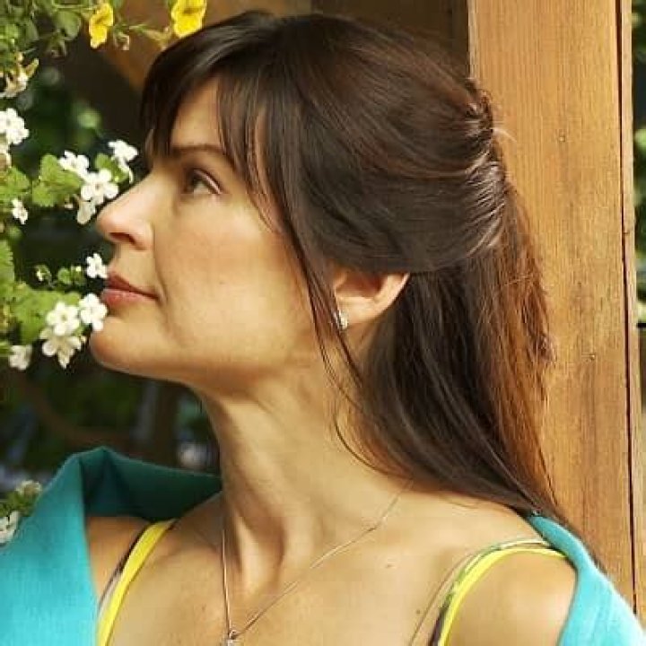 Pictures of Renee Suran