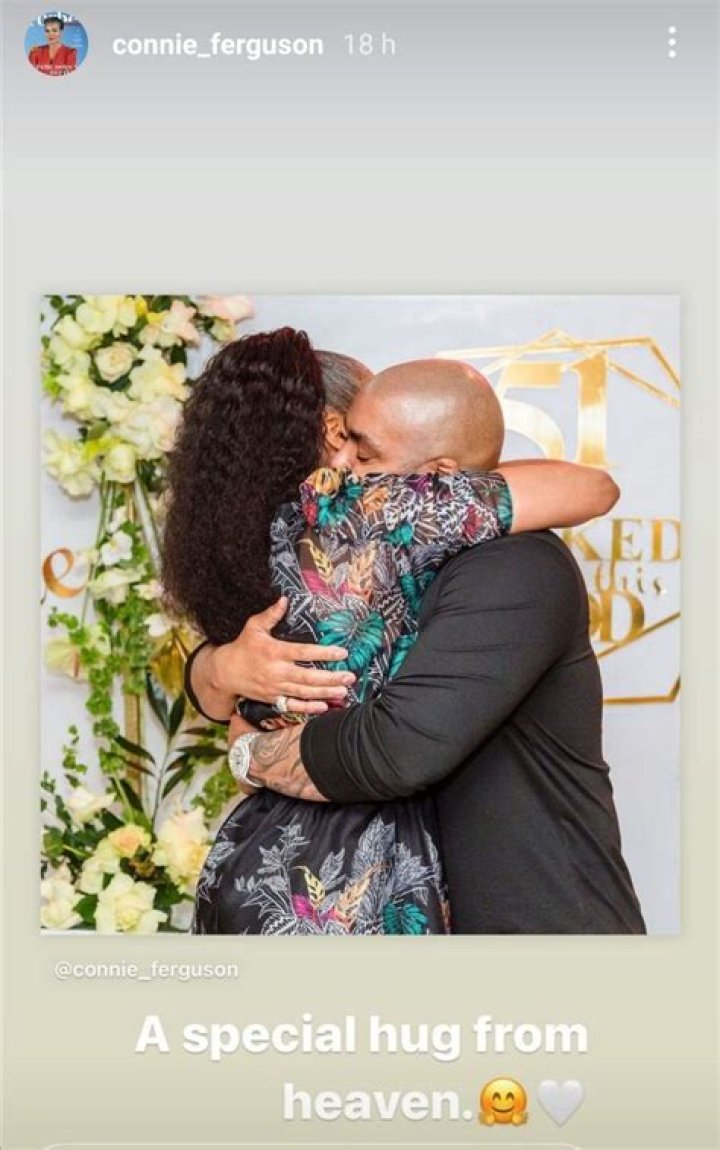 Pin by Connie South on When calls the heart Women, Erin krakow, Fashion