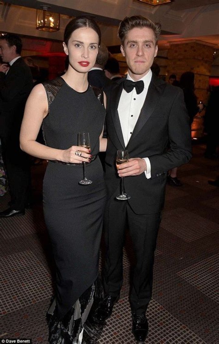 Pin by Dlee Mccallum on Poldark Poldark cast, Poldark, Ross poldark