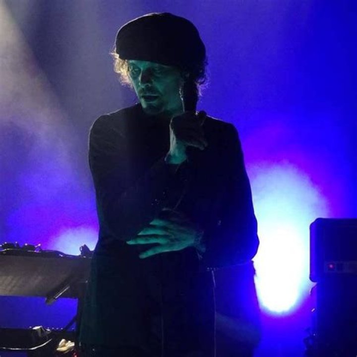 Pin by Ginka Bodurova on Ville Valo /HIM Ville valo, Light in the