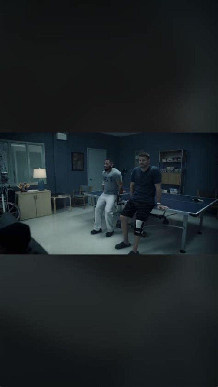 Pin by Sara Bonus on Seal Serie Max thieriot, Sexy bearded men