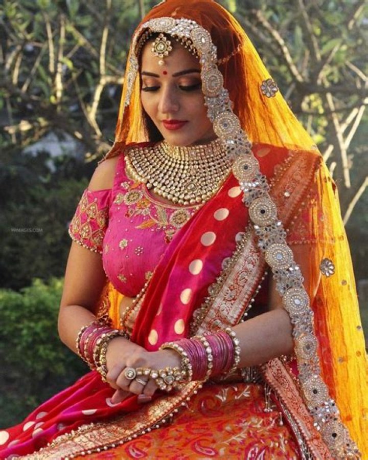 Pin on Mona Lisa (Antara Biswas) Photos