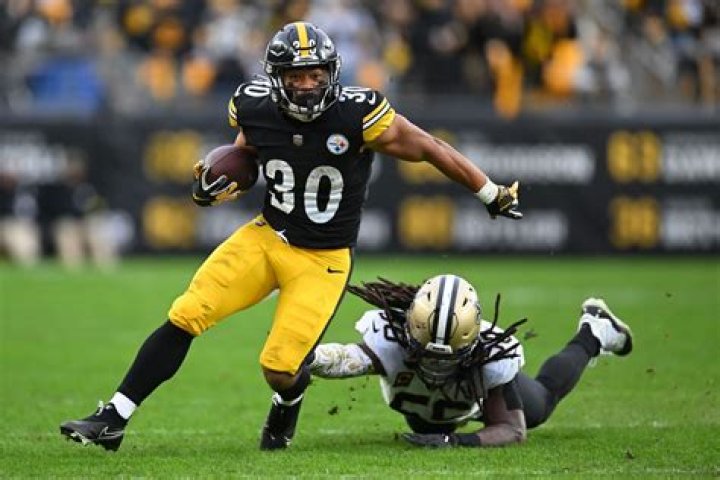 Pittsburgh Steelers RB Jaylen Warren Expects to Return for Falcons Game
