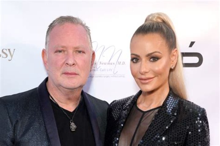 PK Kemsley's ExGirlfriend Shopping a TellAll