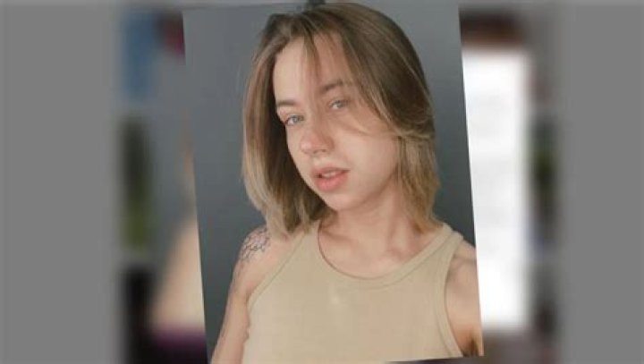 Plan&egrave;te influenceurs. Alexandra Mitroshina, blogueuse russe en lutte
