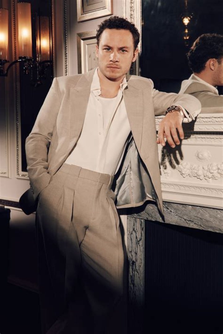Poze Finn Cole Actor Poza 7 din 19 CineMagia.ro