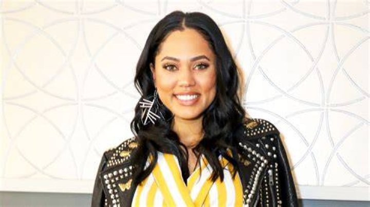Pregnant Ayesha Curry Shares Sweet Picture of Her Baby Bump