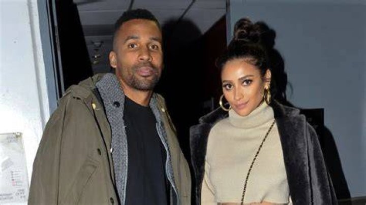 Pregnant Shay Mitchell & Boyfriend Matte Babel Pick Up Lunch in L.A
