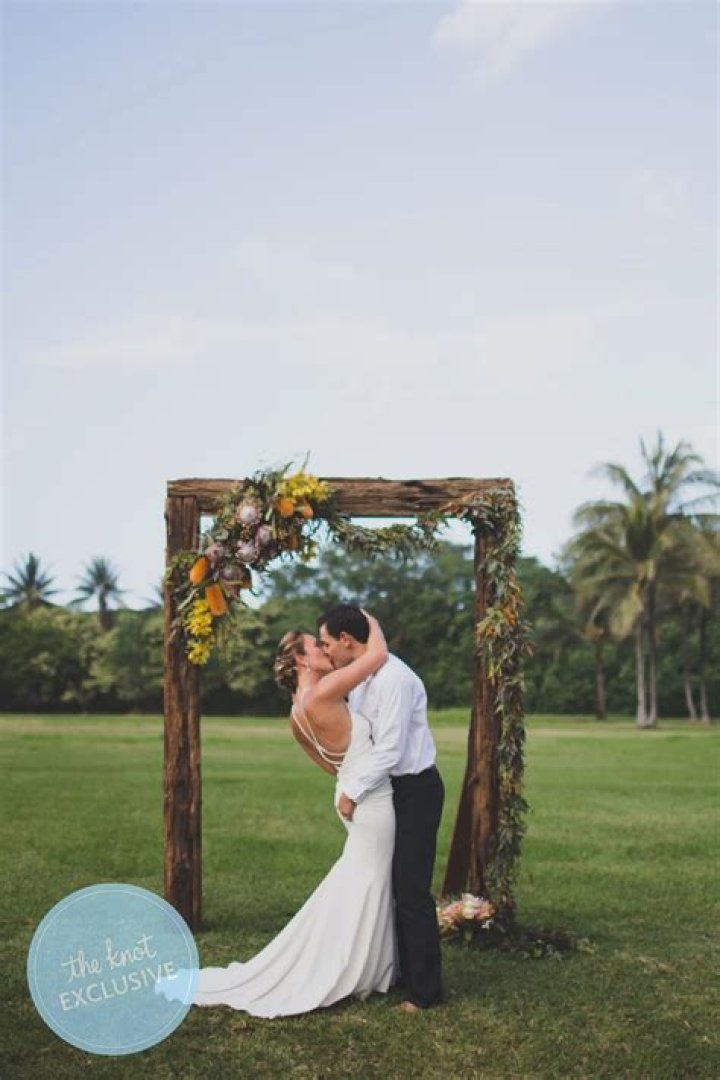 Pro Surfer Carissa Moore Marries High School Sweetheart Luke Untermann