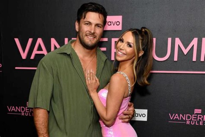 Pump Rules' Scheana Shay Shows Off Baby Bump in Nude Photo