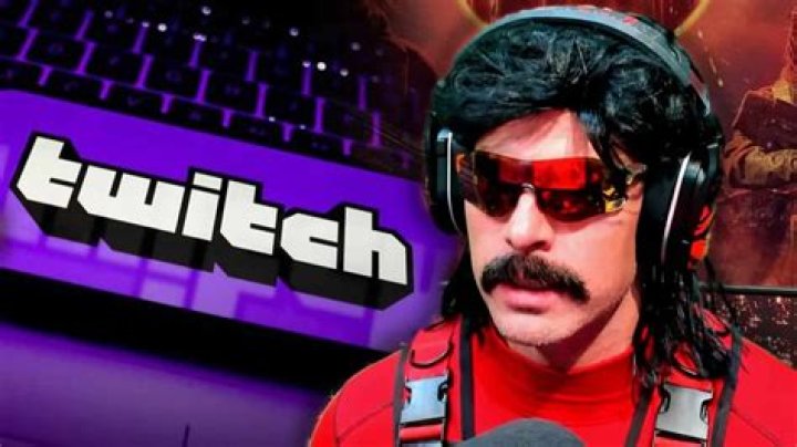 Q&A With Twitch's Alex & Andrea Botez (BotezLive) Streamer Bowl IV