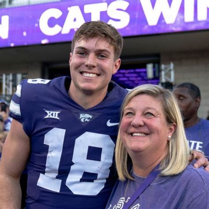 QB Will Howard Parents Who Are Bob And Maureen Howard? NewsFinale