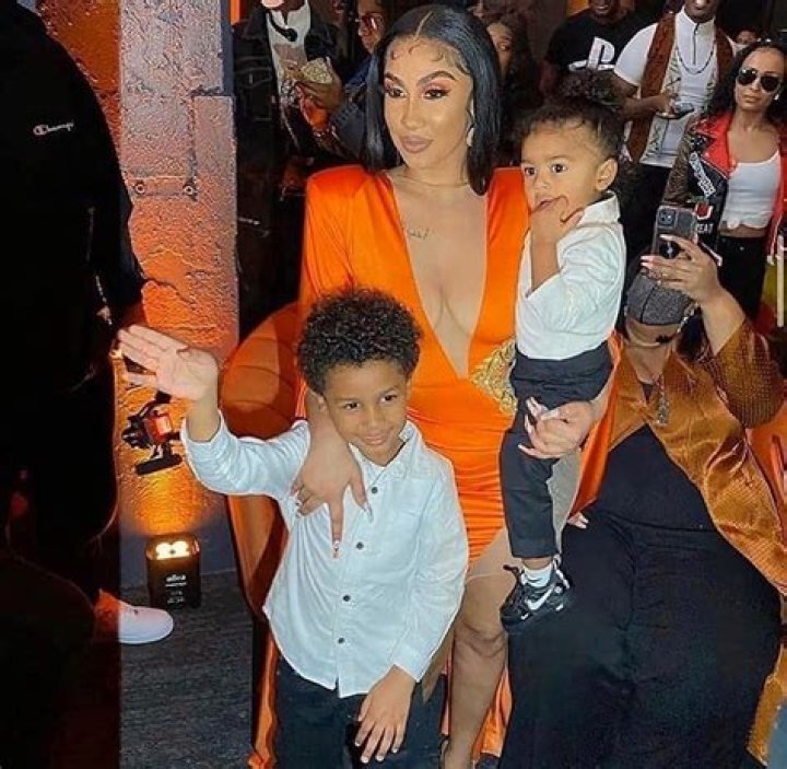 Queen Naija Biography, Children, Songs, Husband, Origin, Wiki