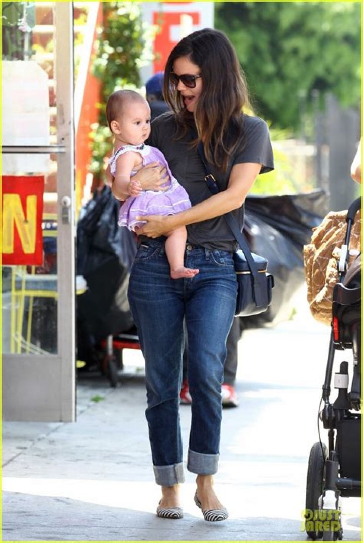 Rachel Bilson Baby Duty in Los Feliz Rachel bilson baby, Rachel