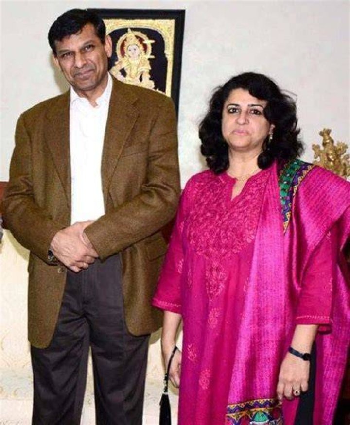 Raghuram Rajan Biography, Age, Wife, Family, Education, Career, Net