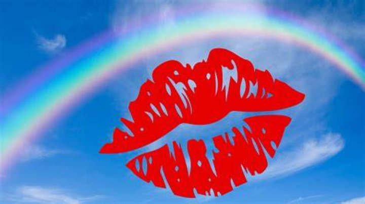 Rainbow Kisses Tue, Jul 20 7PM at Boca Park