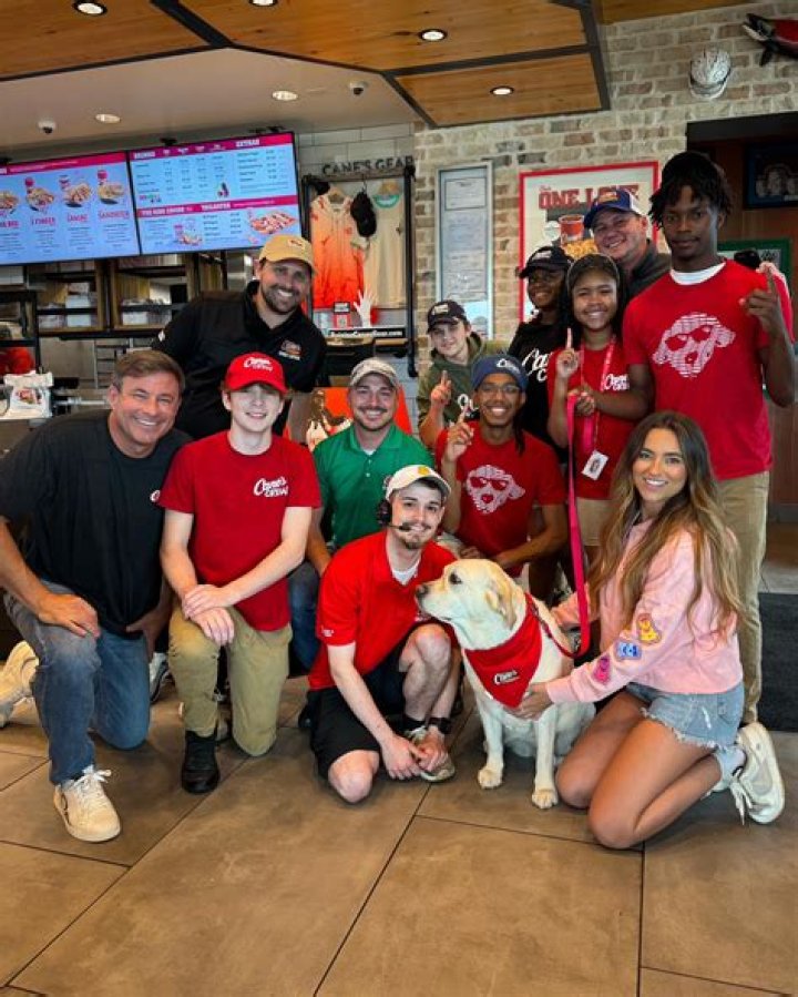 Raising Cane&rsquo;s care of crew members earns Glassdoor honor Nation's
