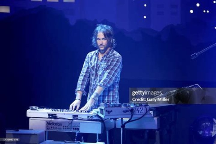 Rami Jaffee (Foo Fighters) takes the Starlights on tour