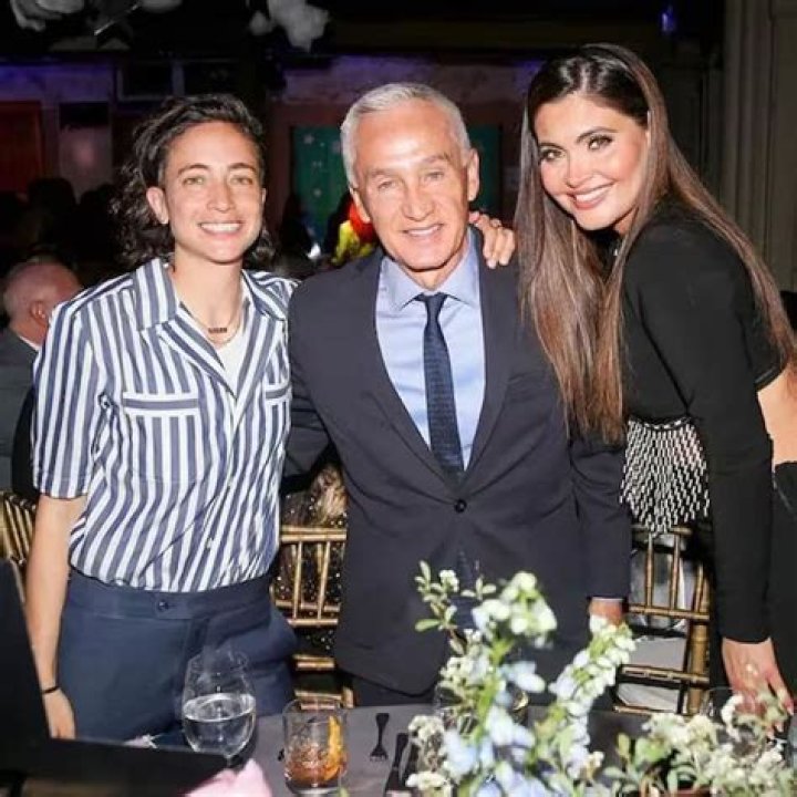 Ramos y su amada Chiquinquir&aacute; Delgado, estrellas de Univision