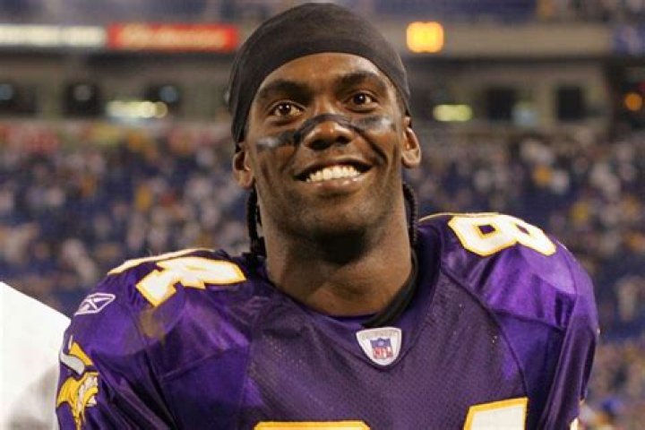 Randy Moss' son catches his 1st touchdown pass for UMaine