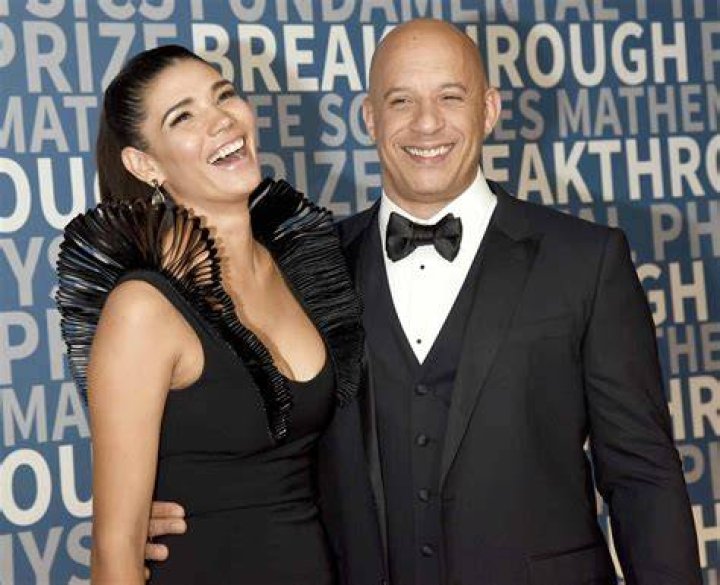 Raymond Jimenez Wiki, Age, Wife, Net Worth, Height, Parents & More 1 Raymond Jimenez with his wife on Designing Miami