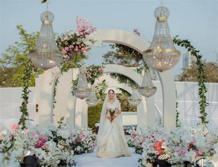 Read All About The Ex-Wife of Wayne Newton, Marriage, and Net Worth Revealed ·