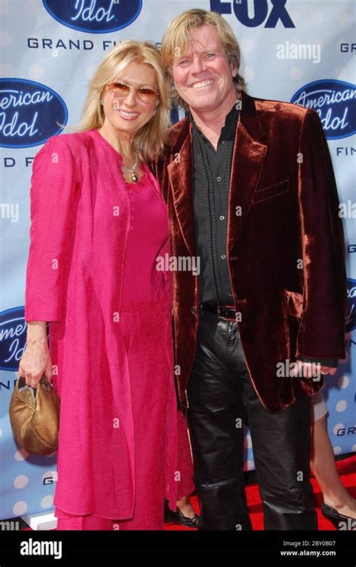Red carpet retro peter noone and wife hires stock photography and