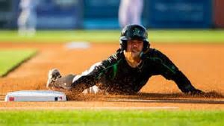Reds call up Major League Baseball top prospect Elly De La Cruz WVXU