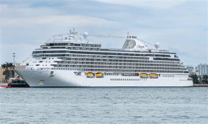 Regent Seven Seas Grandeur ·