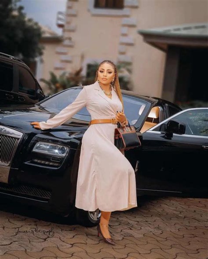 Regina Daniels Shows Off Her Dancing Skills (Video)