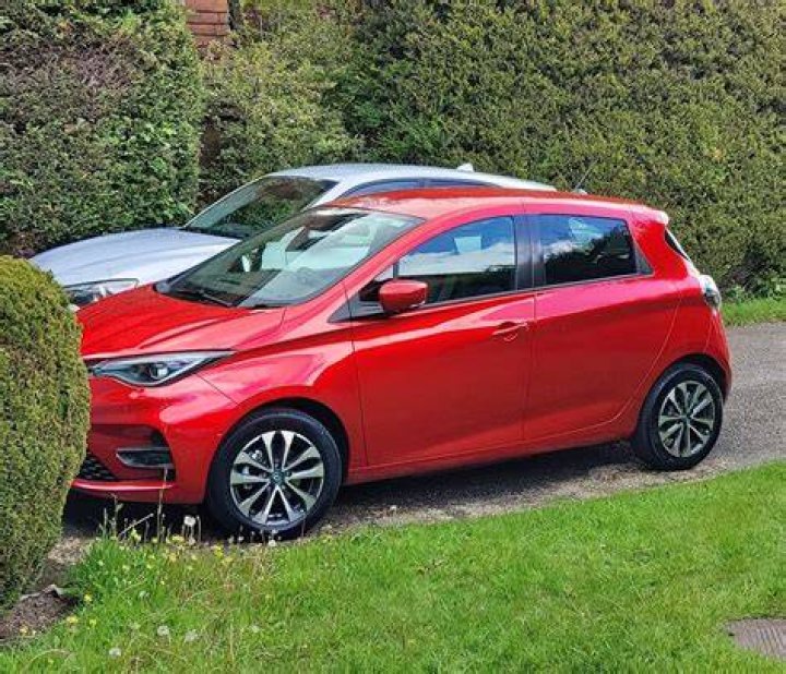 REVIEW My Zoe (2021)