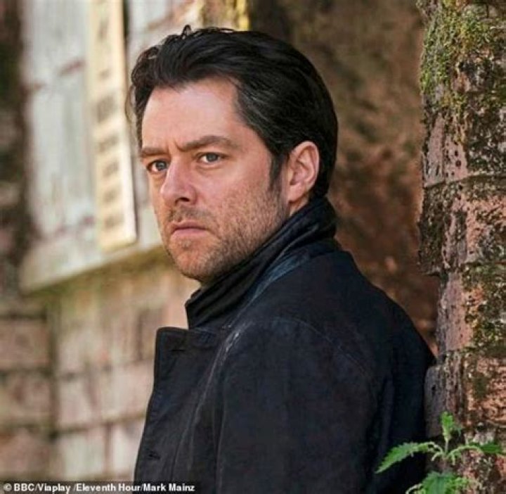 Richard Rankin, actor, I Want Your Moustache And Beard Pinterest