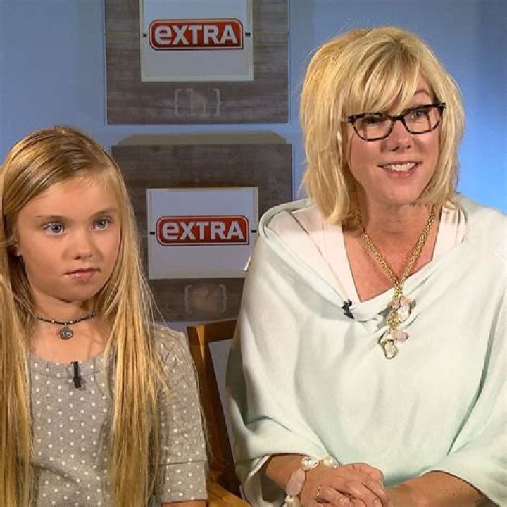 Rielle Hunter Opens Up to 'Extra' About Her Affair with John Edwards