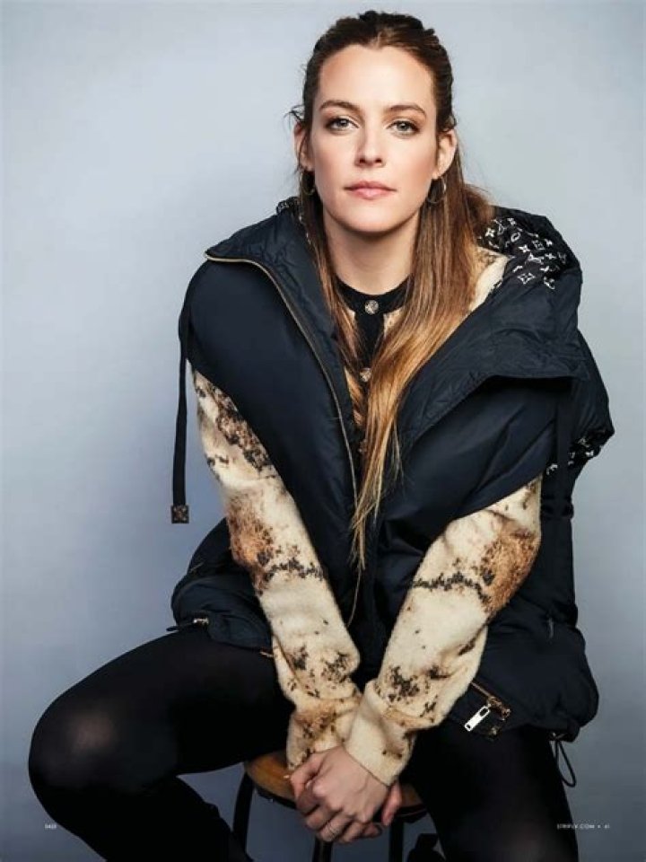 Riley Keough Celeb Hottie