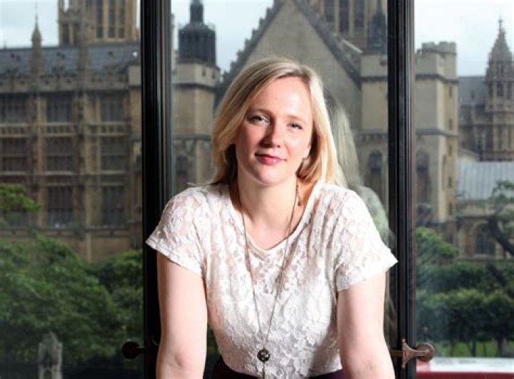 Rising Labour star Stella Creasy wears heart on her album sleeve for