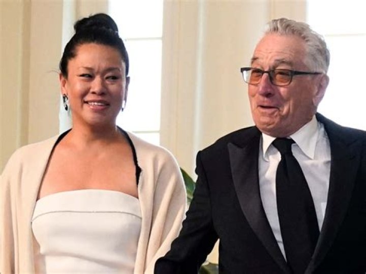 Robert De Niro nimmt Tiffany nach Geburt mit auf ein Event!
